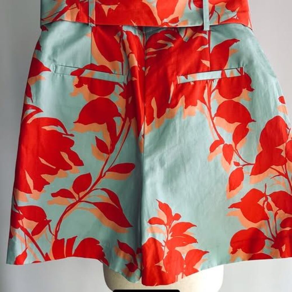 Tyler Boe paper bag shorts, size 6, new with tags NWT